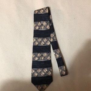 Surrey Tie